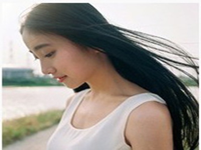 动漫美女脱内衣内裤动态表情包,网络表情包引争议，呼吁自律与监管-1